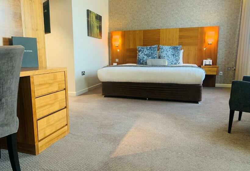 Suite, Blakemore Hyde Park