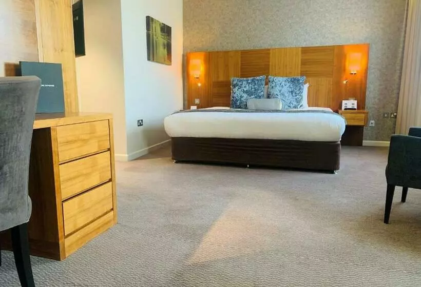 Suite, Blakemore Hyde Park