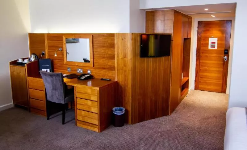 Suite, Blakemore Hyde Park
