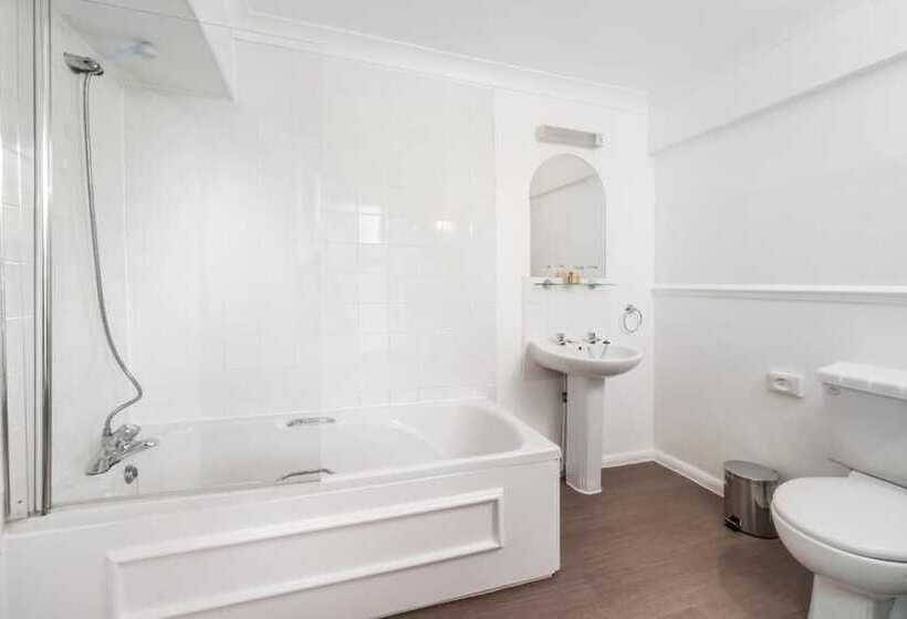 패밀리 룸, The Derwentwater