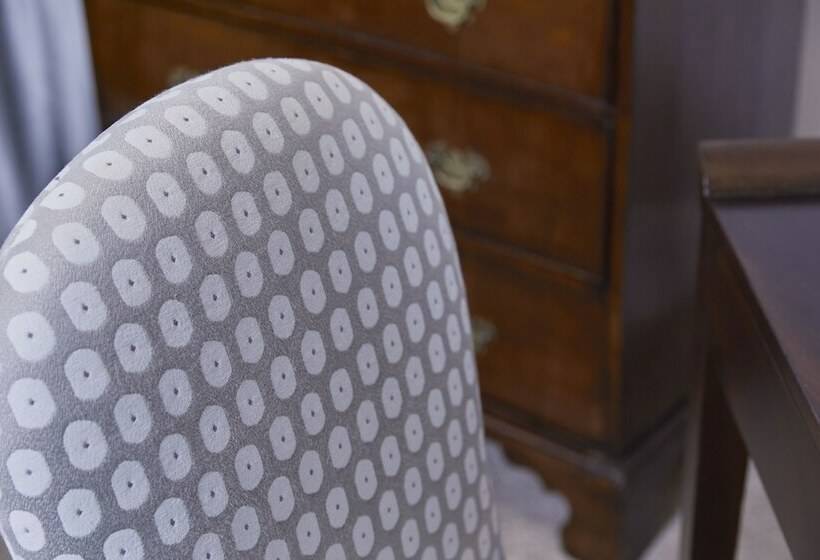 标准间, Dukes London