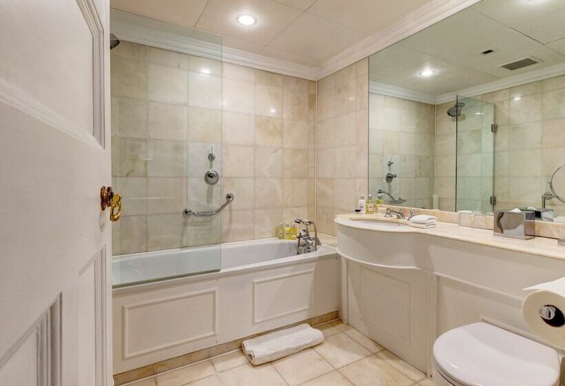 高级大房间, Dukes London