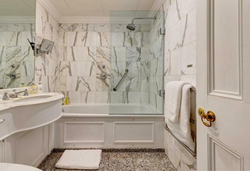 デラックススイート, Dukes London