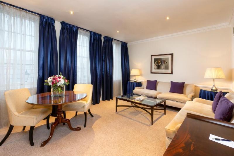 高级大房间, Dukes London