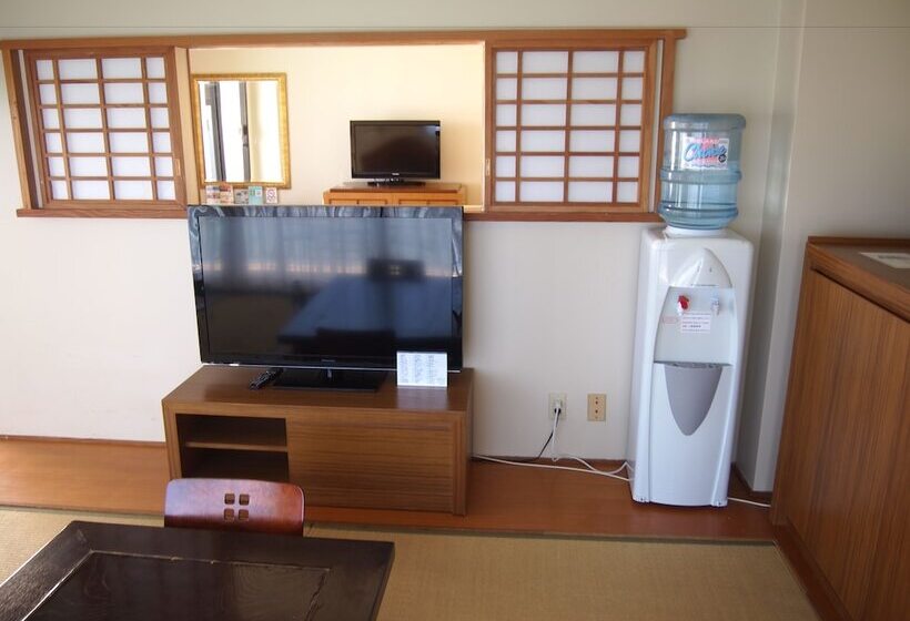 سوئیت کلاسیک, Guam Reef