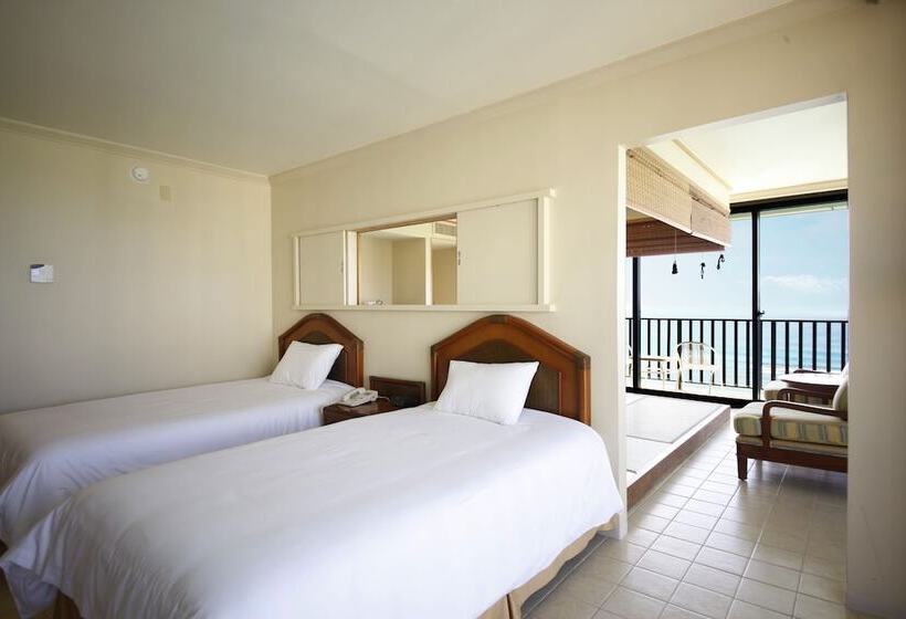 سوئیت کلاسیک, Guam Reef