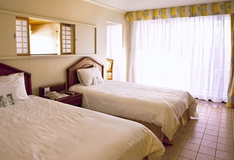 سوئیت کلاسیک, Guam Reef