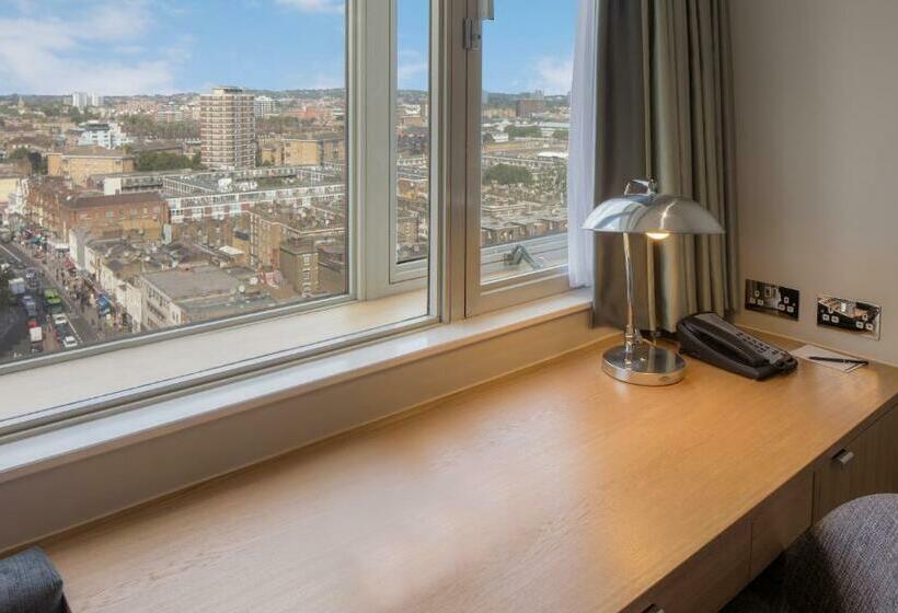 Номер Стандарт, Hilton London Metropole