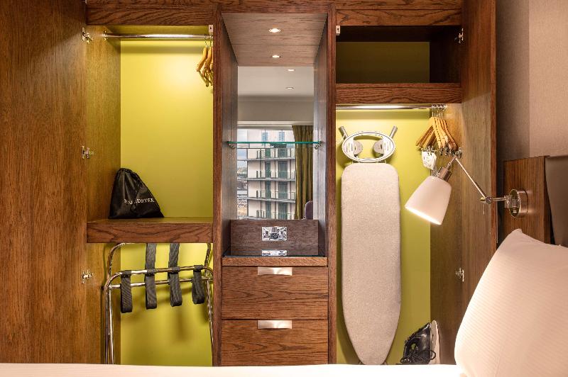 Номер Superior Кровать Кинг, Hilton London Metropole