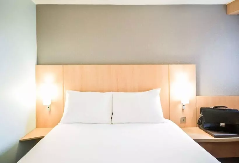 اتاق خانوادگی, Ibis London Greenwich