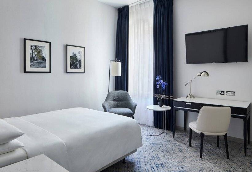 Номер Deluxe, London Marriott Hotel Grosvenor Square