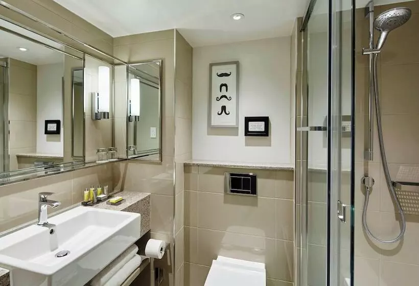 バルコニー付きスーペリアルーム, London Marriott Hotel Regents Park