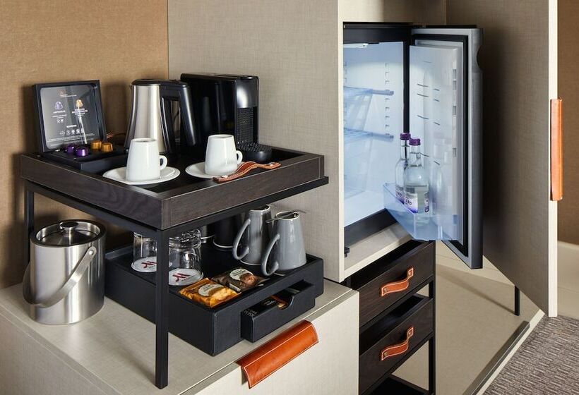 Люкс Клуб, London Marriott Hotel Regents Park