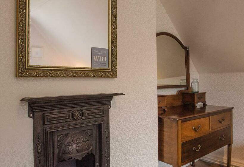 غرفة قياسية, Mynd House