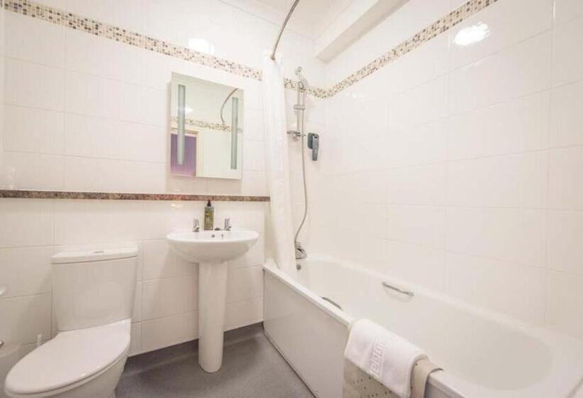 חדר קלאסי, Nethybridge