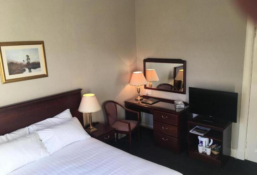 חדר קלאסי, Nethybridge