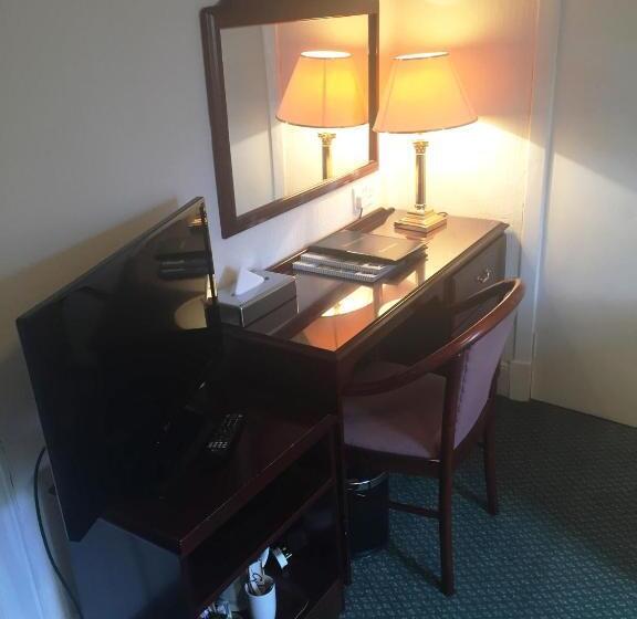 חדר יחיד קלאסי, Nethybridge