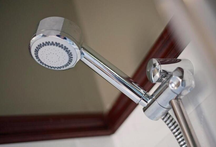 חדר סופריור לארבעה, Nethybridge