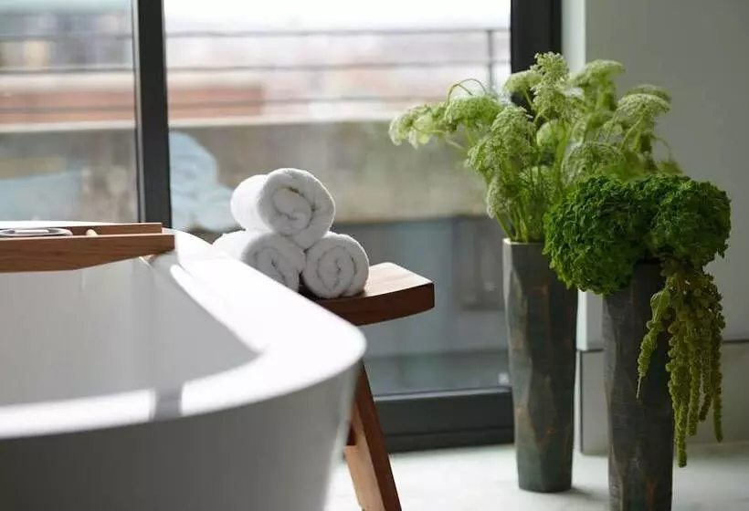 Ullakkohuone, Nobu Hotel London Portman Square