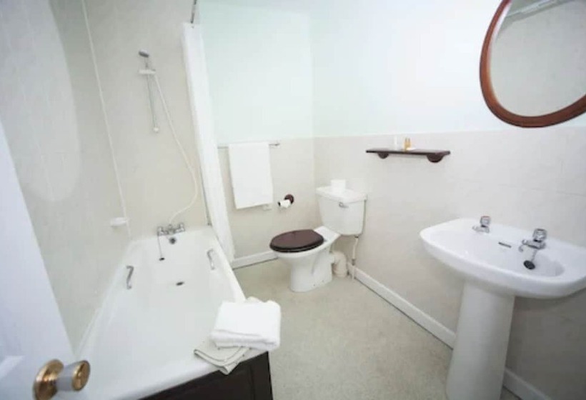 标准间, Shillingford Bridge