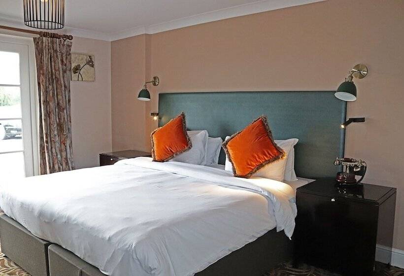 标准间, Shillingford Bridge