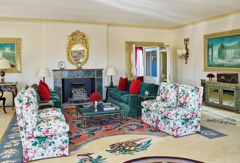 Люкс с Террасой, The Dorchester   Dorchester Collection