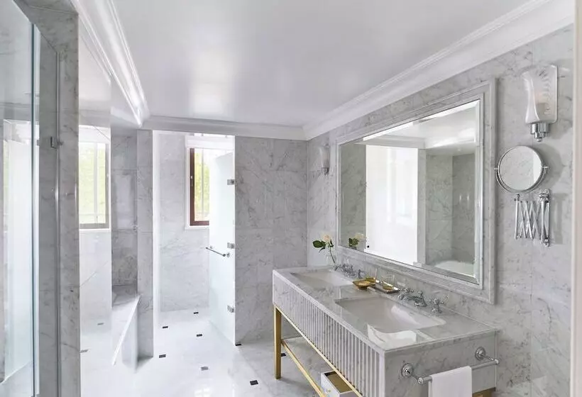 デラックスルーム, The Dorchester   Dorchester Collection