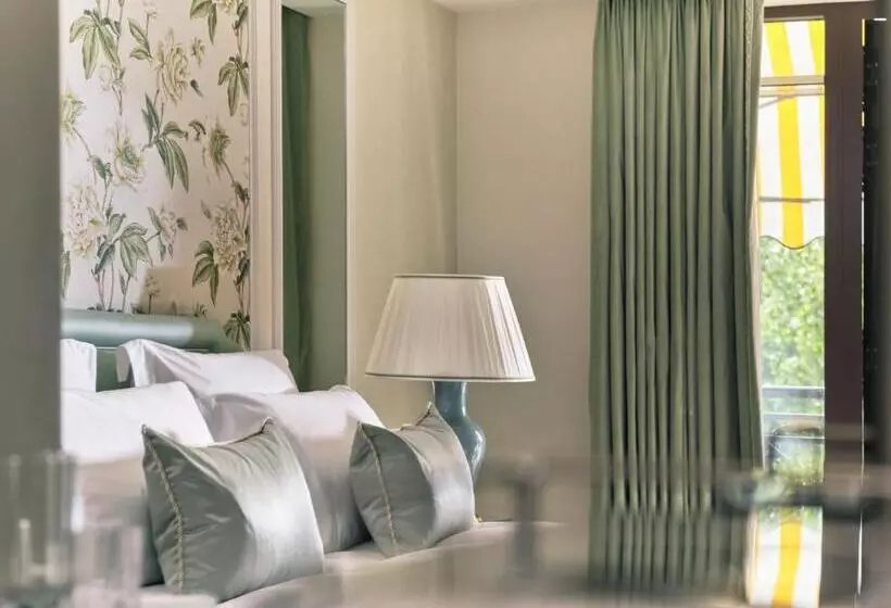 パークビューのデラックスルーム, The Dorchester   Dorchester Collection