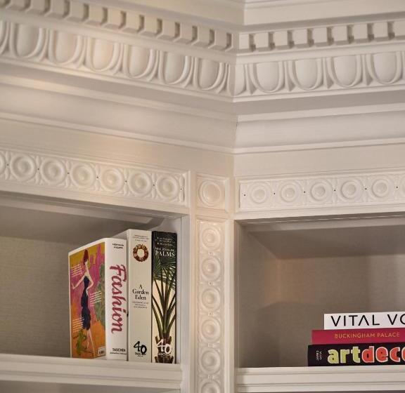Студия Стандарт, The Dorchester   Dorchester Collection