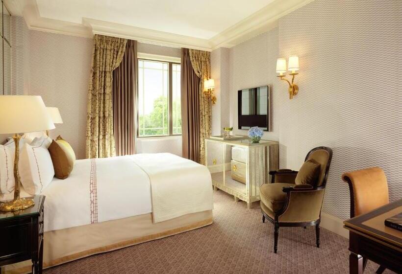 Номер Deluxe, The Dorchester   Dorchester Collection