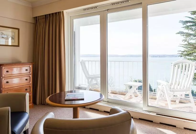 اتاق لوکس با چشم‌انداز, The Imperial Torquay