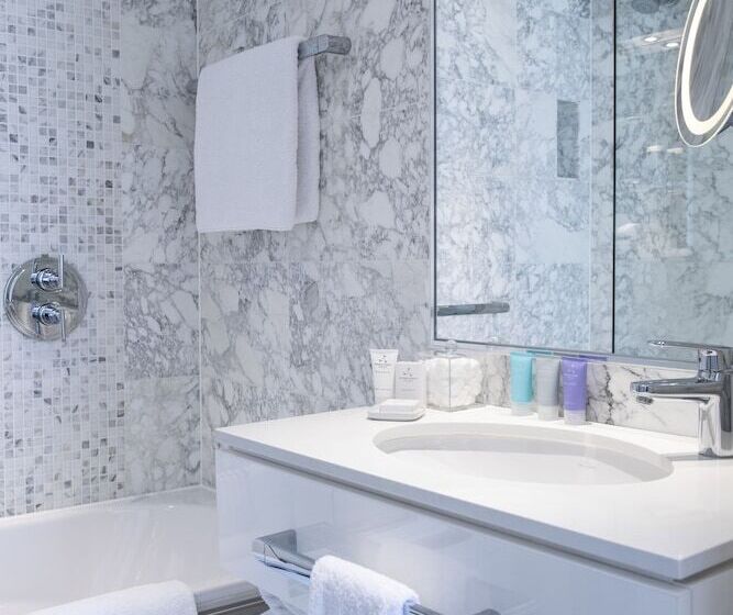 Deluxe Room, The Marylebone