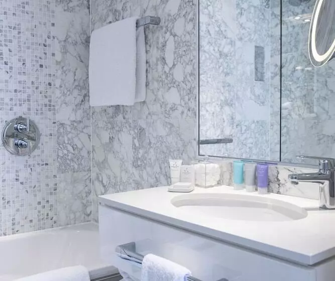 Deluxe Room, The Marylebone