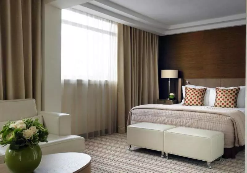 Standard Studio King Bed, The Marylebone