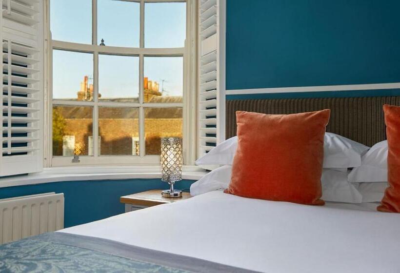 Номер Basic, The Royal Adelaide