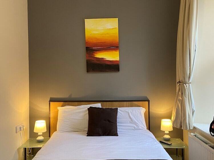 غرفة قياسية فردية, Royal