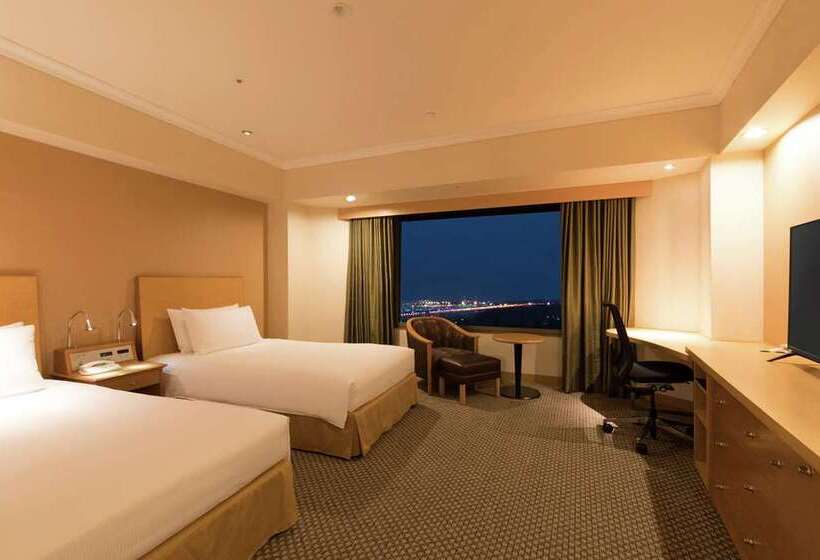 デラックスルーム, The Waldorf Hilton London