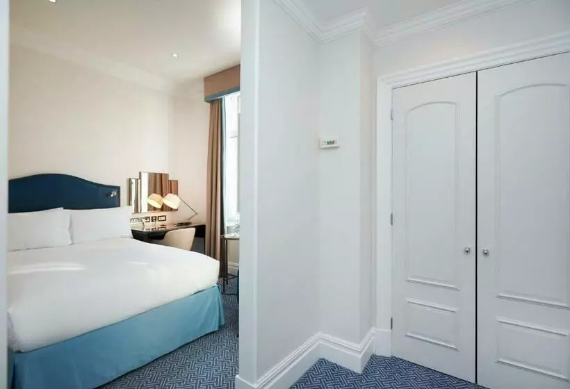 اتاق استاندارد, The Waldorf Hilton London
