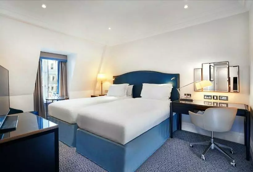 اتاق استاندارد, The Waldorf Hilton London
