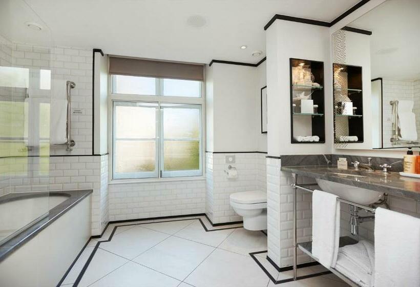 חדר אקזקיוטיב חדר קינג, The Waldorf Hilton London