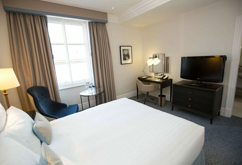 デラックスルーム, The Waldorf Hilton London