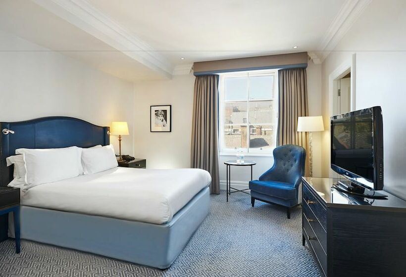 Номер Deluxe, The Waldorf Hilton London