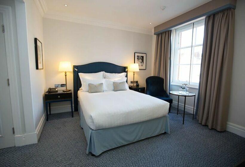 Номер Deluxe, The Waldorf Hilton London