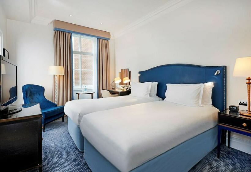 חדר דלוקס, The Waldorf Hilton London