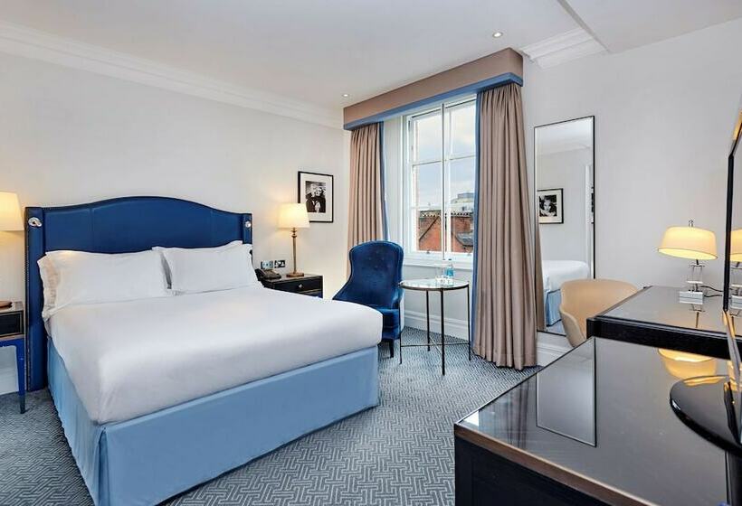 デラックスルーム, The Waldorf Hilton London