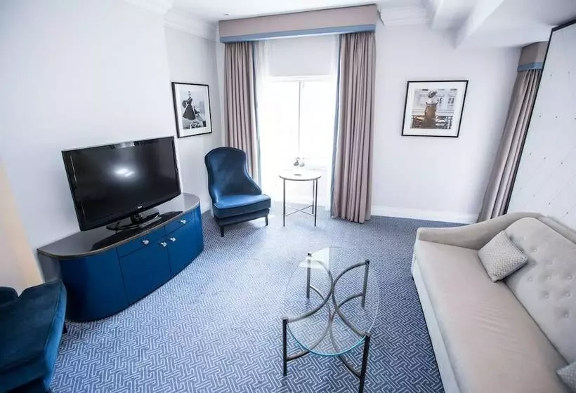 سوییت اجرایی, The Waldorf Hilton London