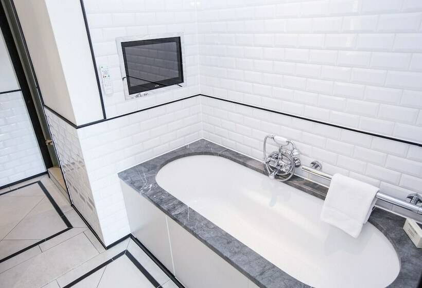 Президентский Люкс, The Waldorf Hilton London