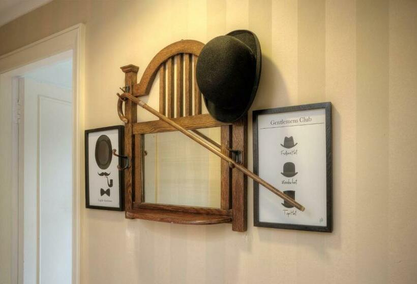 スイート, Muthu Newton