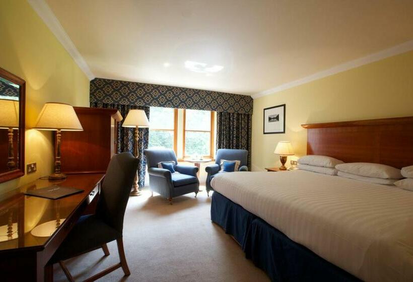 ファミリールーム, Muthu Newton