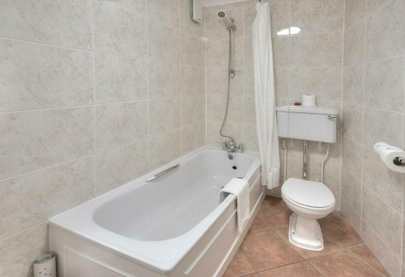 スイート, Muthu Newton